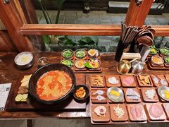 -银米·云南传统过桥米线(双廊黑金冠店)