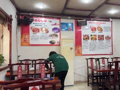 -湖南人家湘菜馆(镇江路店)