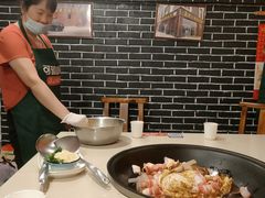 -王老六铁锅炖鱼(华阳路店)