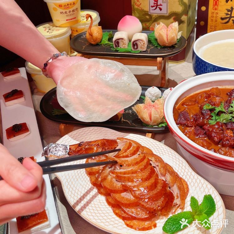 最近在丰台站附近新开的北平家宴接待客户