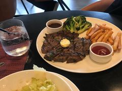 -WOLFGANG PUCK KITCHEN & BAR(迪士尼小镇店)