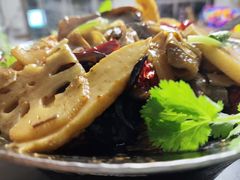 -天天向上素食餐厅(五台山店)