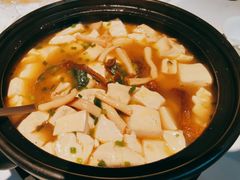姬松茸菌炖豆腐-龙吟九品(青龙山庄店)
