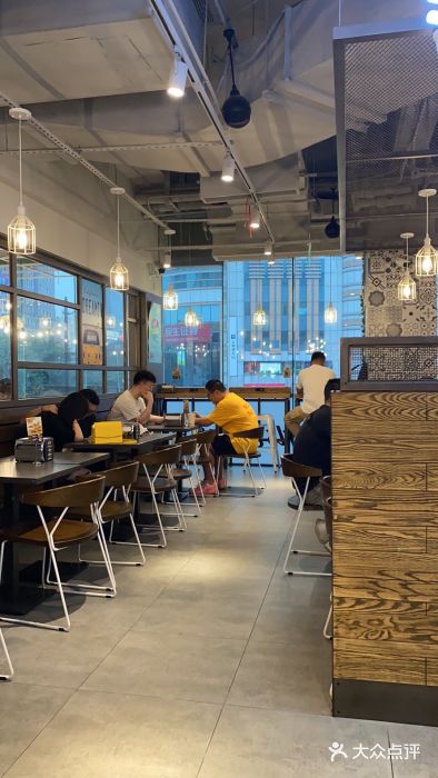 卡乐星(美罗城店)大堂图片
