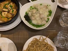 -浅深休闲酒店-停车场