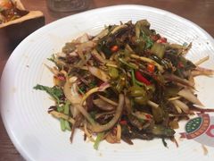 -老滇山寨•云南特色菜•地方菜•民族风情歌舞表演(金碧店)