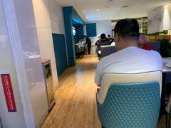 -美奈小馆·越南料理(中航城君尚购物中心店)