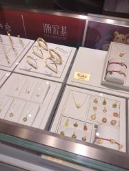-潮宏基珠宝旗舰店(苏宁广场店)