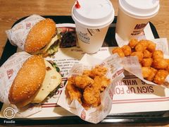 -The Habit Burger Grill 哈比特汉堡(复兴soho店)