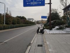 -钟书阁(珍园店)