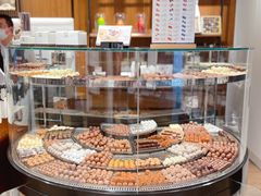 -Laderach 莱德拉(上海环贸iapm店)