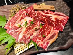 -山川小町·极番烧肉(新地假日广场店)