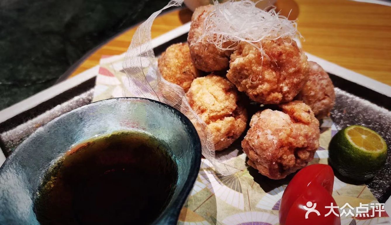 坐标：上海商城1楼，位置还是比较好找的