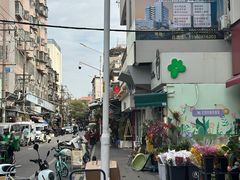 -溪岸路花鸟市场