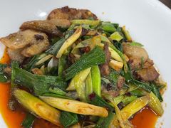 回锅肉-椒香川流不息川菜馆(二七北路店)