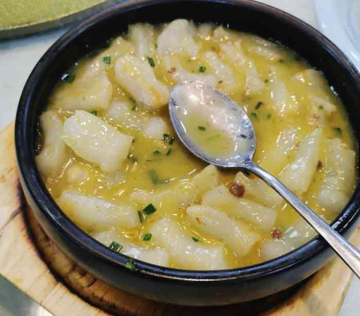 金鲤鱼大酒店-"第二次来金鲤鱼,最大的包厢,能坐二十几个.