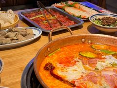 -洱火云南酸菜牛肉火锅(石景山当代商城店)