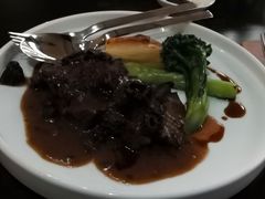 -卡佩罗意大利餐厅及酒吧Al Cappello Trattoria