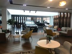 -宁波宝信宝马4S店(江北日湖店)