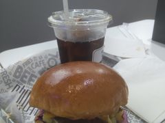 -TRIPS BURGER(大钟寺店)