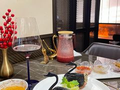 店内布置-海派悦庭·海胆烧麦·新融合菜(凯德广场店)