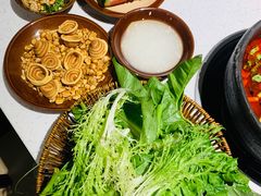 -贵府酸汤牛肉火锅·贵州老字号(飞山街店)