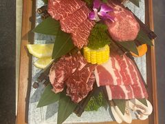 -明洞阿姨·韩式酱蟹烤肉·创意料理(三元桥店)