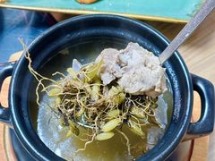 -荣基四海一家·家常菜·海鲜大排档(新安店)