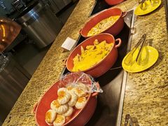 -华邑酒店·鲜艳全日自助餐厅