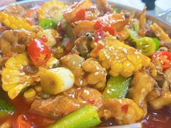 牛蛙爱上虾-小民大排档(光谷店)