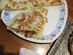 -老天桥酱肉烧饼夹肘子(天桥店)