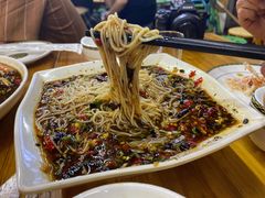 凉拌米线-玛扎烧烤私房菜