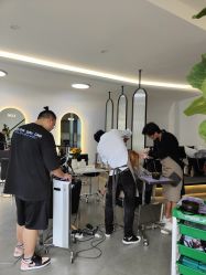 点击看大图 -猫小姐美发美甲造型店