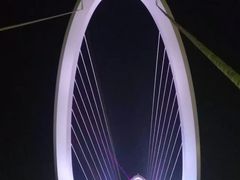 -南京眼步行桥