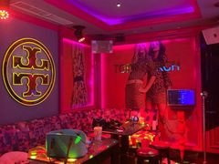 -UK派对KTV(日月广场店)