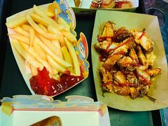 -蓝精灵乐园·世茂精灵之城主题乐园