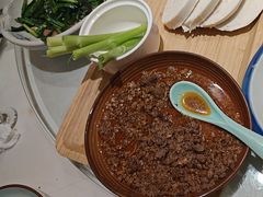 -海派美食·家宴海鲜青岛菜·石锅鲽鱼头(东方城店)