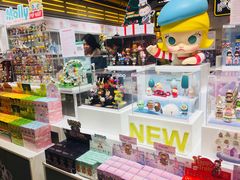 -泡泡玛特POPMART(上海环球港店)