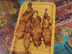 -乡村馕坑肉·烧烤·新疆菜·本地人更爱吃(阿勒泰首店)