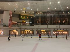 -冰纷万象滑冰场(深圳万象城店)