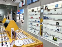-诺柯视眼镜-蔡司依视路官方工厂店(淞南一店)