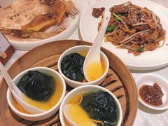 黑松露汤包-十二粤味·顺德菜·烧鹅点心(五四广场店)