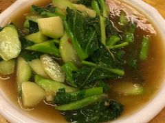 -J Daeng Seafood