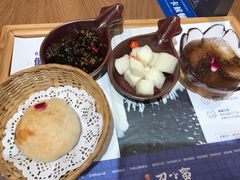 -刀小蛮半只鸡过桥米线(家乐福四元桥店)