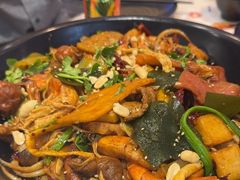 -醉人椒麻辣香锅(王府井喜悦店)