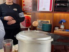 -蚝堡·生蚝海鲜烧烤物种起源•海肠捞饭(刘公岛店)