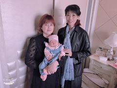 -爱的果实月嫂育婴师(世纪东方店)