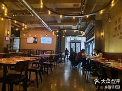 大堂-造精酿餐厅
