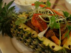 菠萝牛肉菜-Lanterns Vietnamese Restaurant