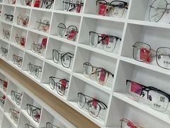 -诺柯视眼镜-蔡司依视路官方工厂店(淞南一店)